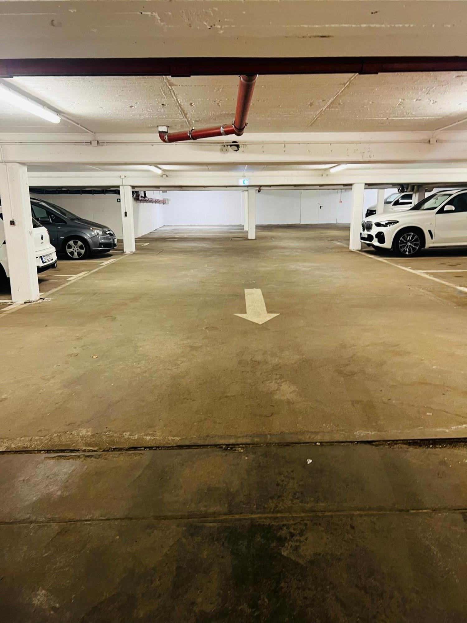 Ladenwohnung In Kreuzberg Mit Parkplatz In Einer Tiefgarage Berlin Eksteriør bilde